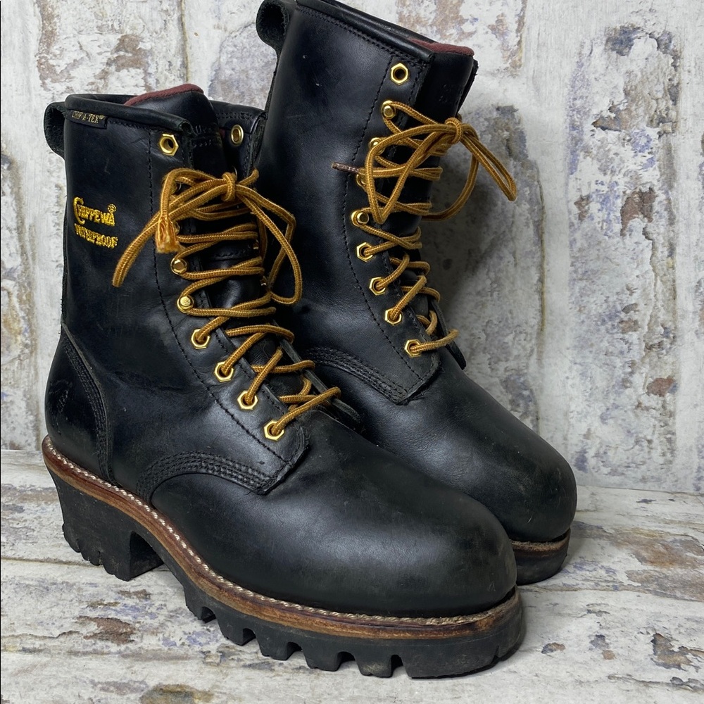 Chippewa Black Leather Lace-Up Boots with Brown Accents